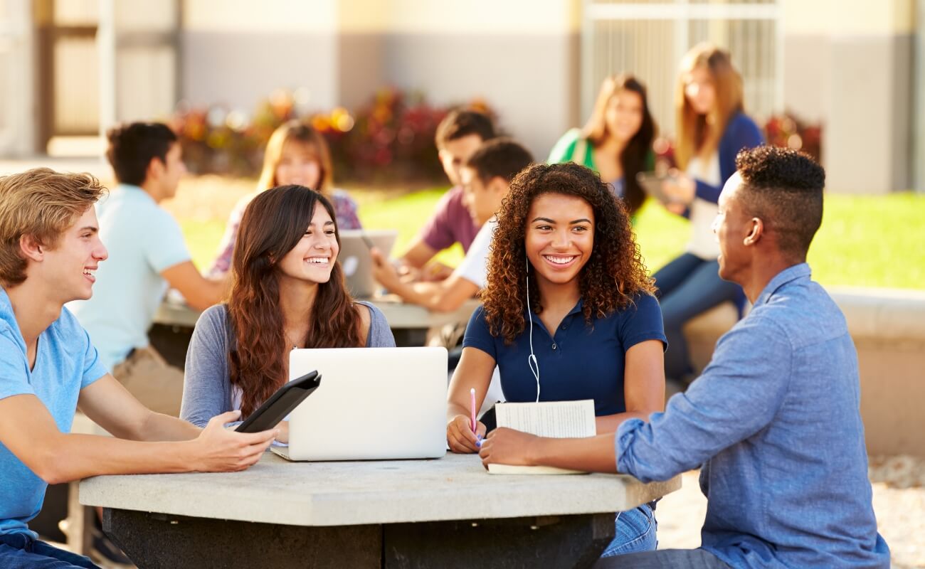 The Benefits of Virtual Internships for High School Students
